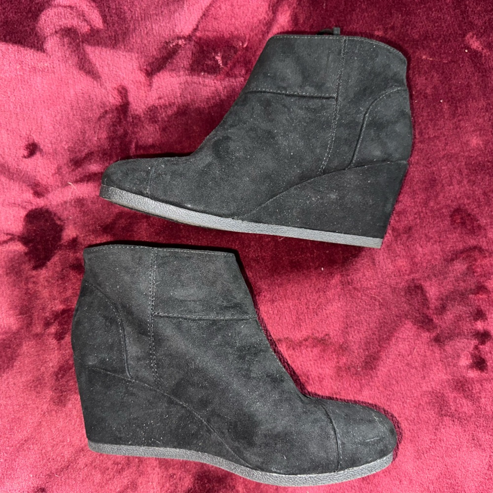 NWOT Attention Black Suede Wedge Ankle Boots